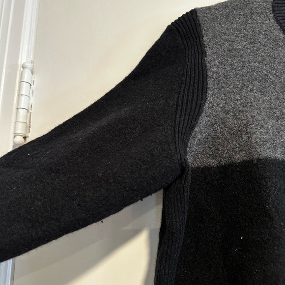 Men’s Medium Calvin Klein Premium Woolrich 100% Wool Sweater. Dark & Light Grey. - Picture 10 of 16